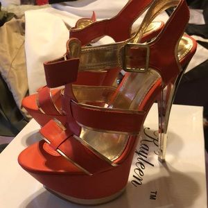 BRAND NEW ORANGE CAGE STRAP HEELS